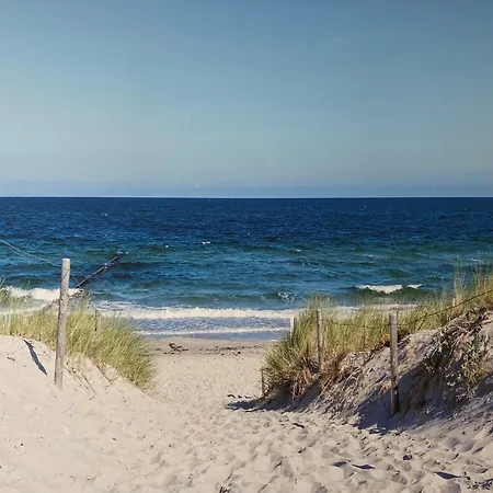 In Near The Beach, Cleaning Included 니우포르트